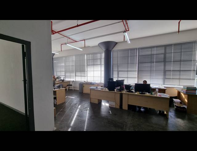 506M² BUSINESS TO LET IN WOODSTOCK